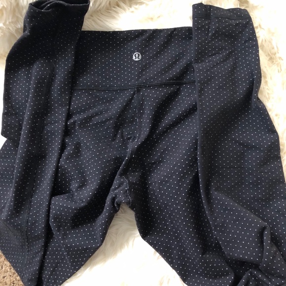 lululemon athletica Pants - Lululemon Wunder Under Leggings